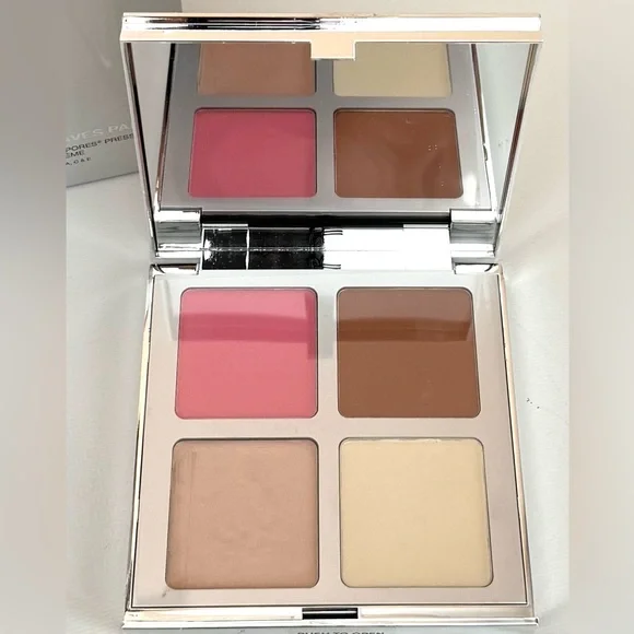 IT COSMETICS IT'S YOUR BEAUTY AWARD-WINNING MUST-HAVES PALETTE BRONZER, BLUSH + - Picture 3 of 6